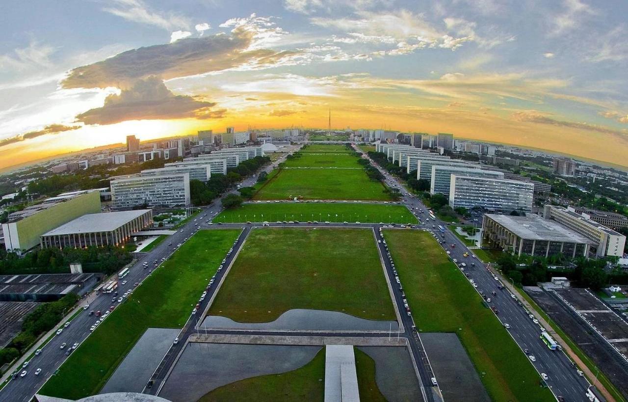 F1611 Em Asa Norte Brasilia